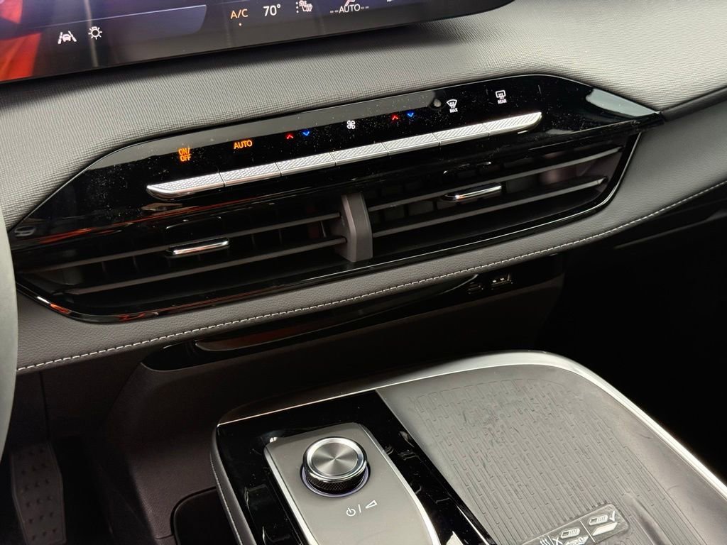 New 2026 Buick Enclave Sport Touring w/ Super Cruise Package FWD image 33