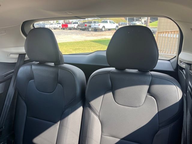Used 2022 Volvo XC90 T6 Momentum w/ Advanced Package image 16