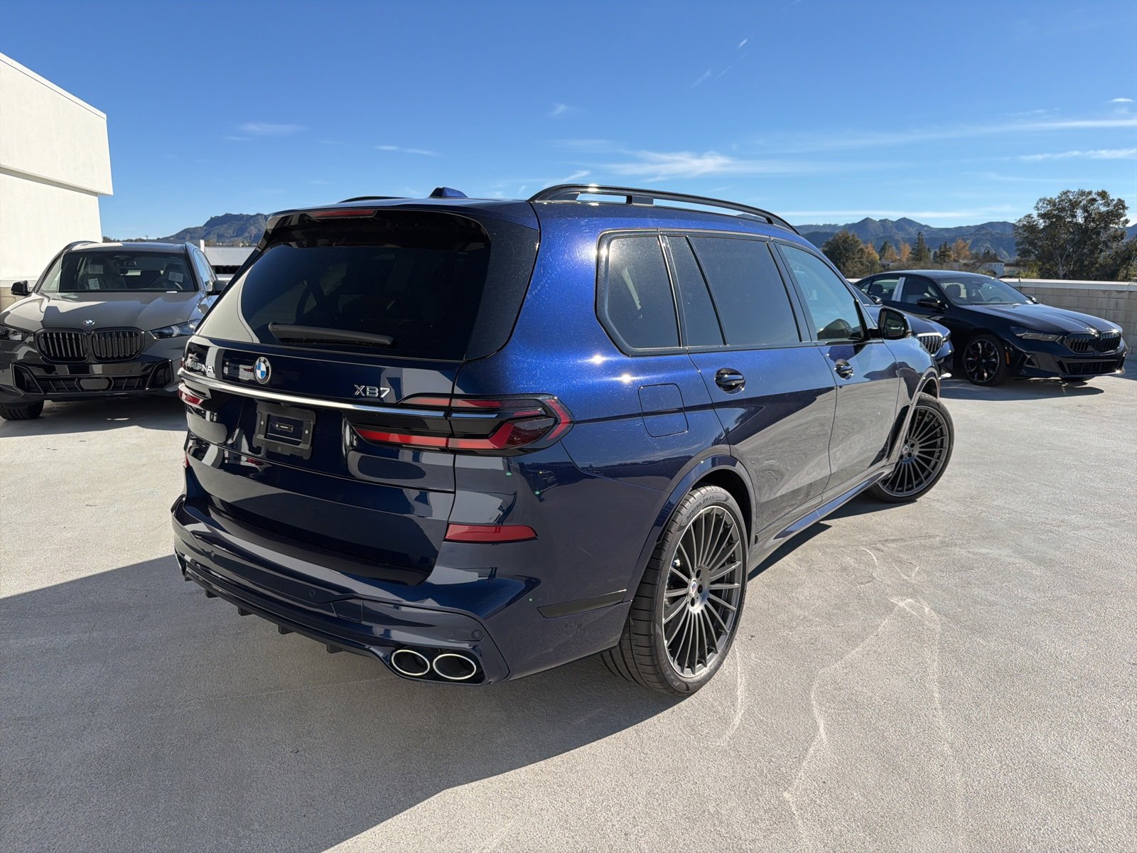 Certified 2024 BMW ALPINA XB7 image 4