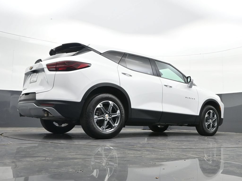 Used 2023 Chevrolet Blazer LT AWD/4WD image 33
