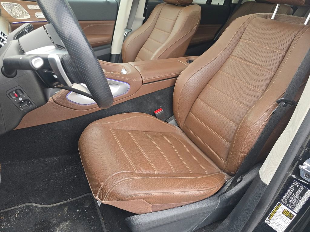 Used 2024 Mercedes-Benz GLS 580 4MATIC image 24