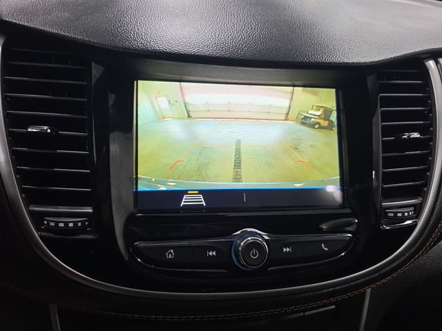 Used 2019 Chevrolet Trax LT w/ LT Convenience Package FWD image 14