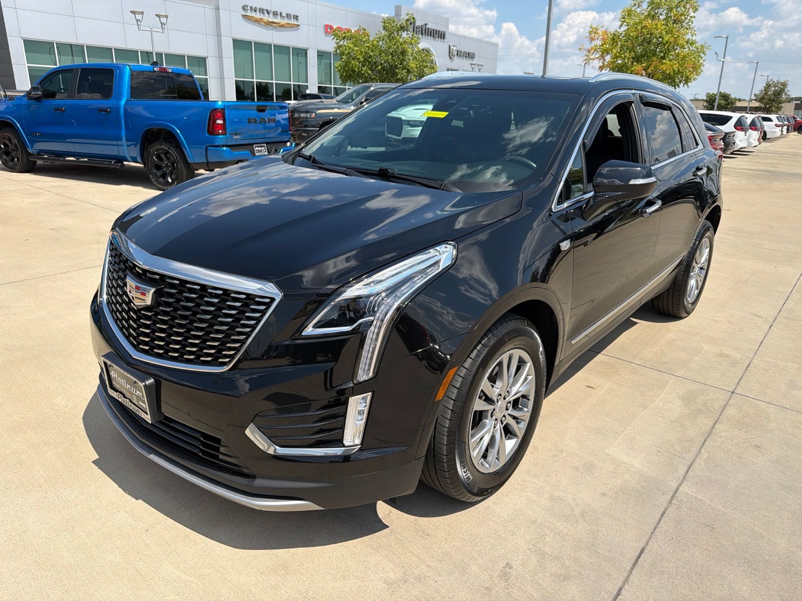 Used 2023 Cadillac XT5 Premium Luxury FWD image 9