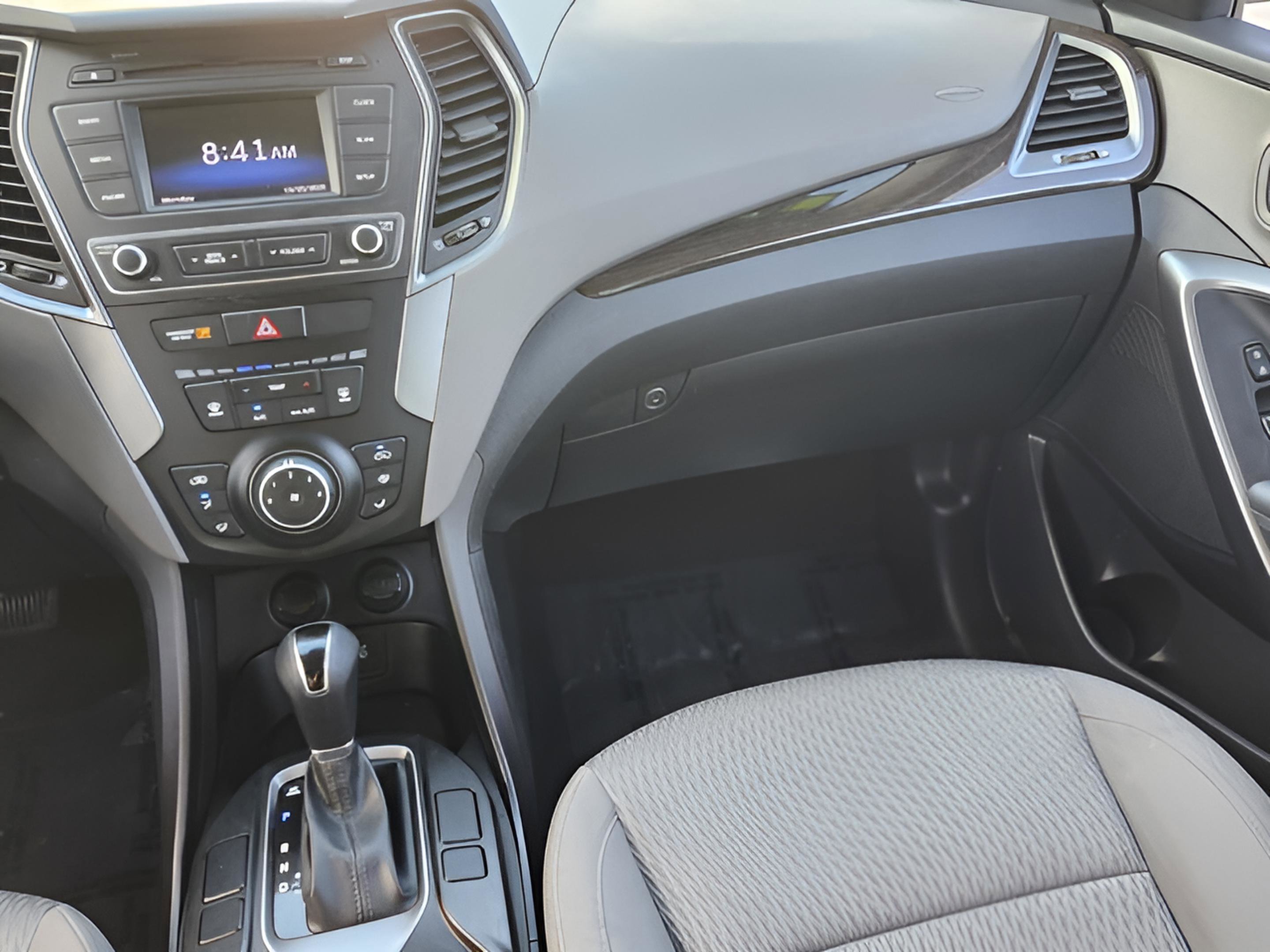 Used 2018 Hyundai Santa Fe Sport image 18