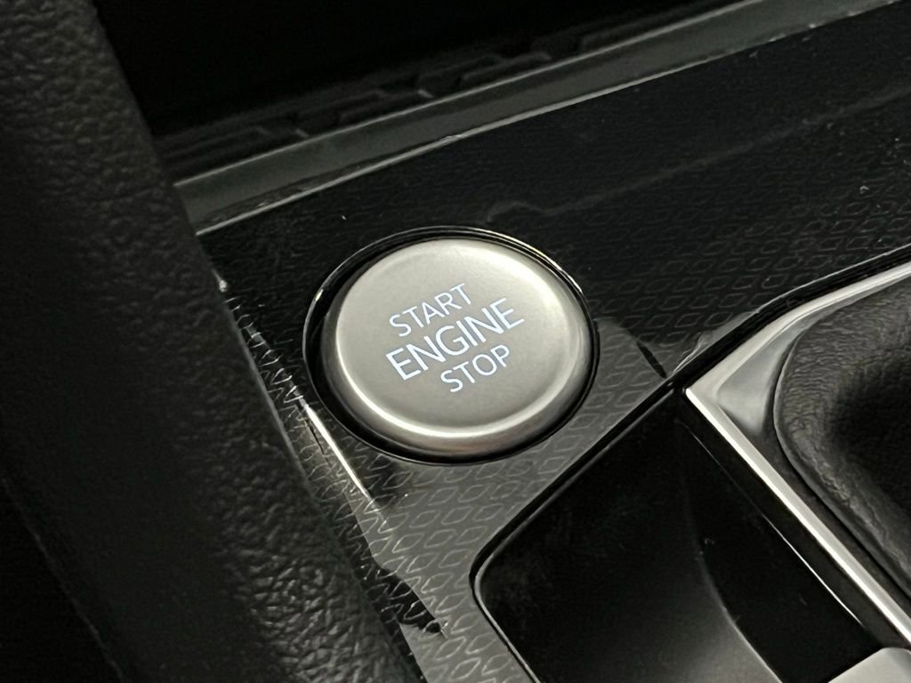 New 2026 Volkswagen Taos SE AWD/4WD image 17