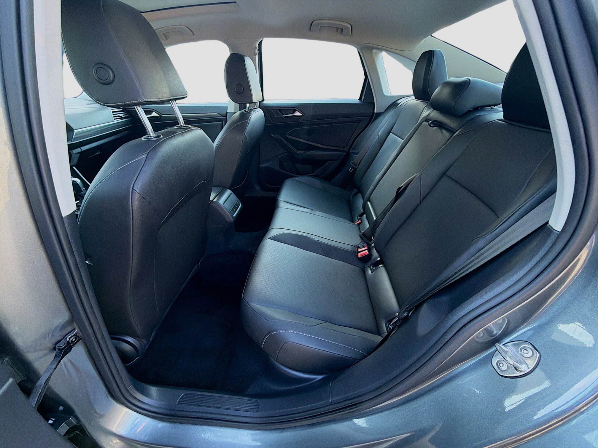 Used 2019 Volkswagen Jetta SEL w/ Cold Weather Package FWD image 21