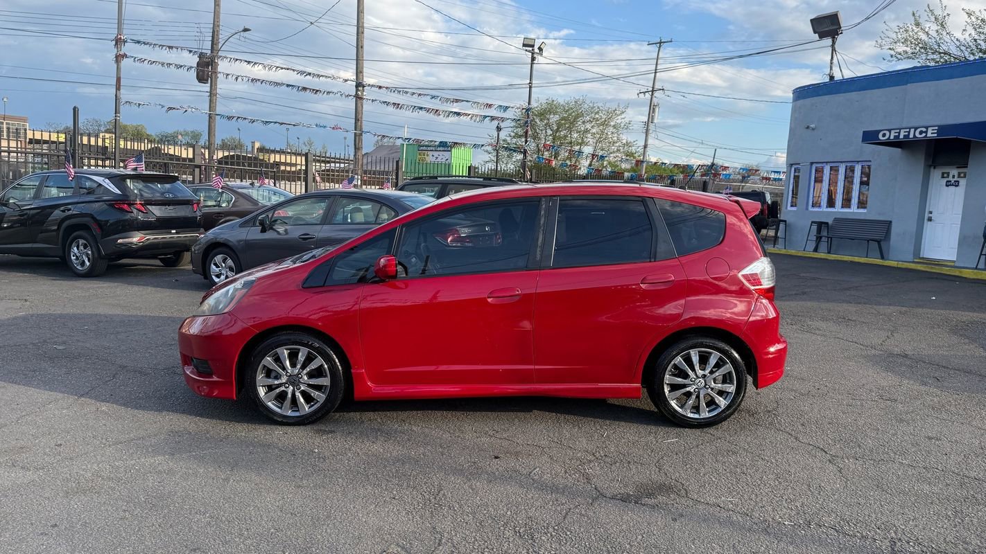 Used 2013 Honda Fit Sport image 2