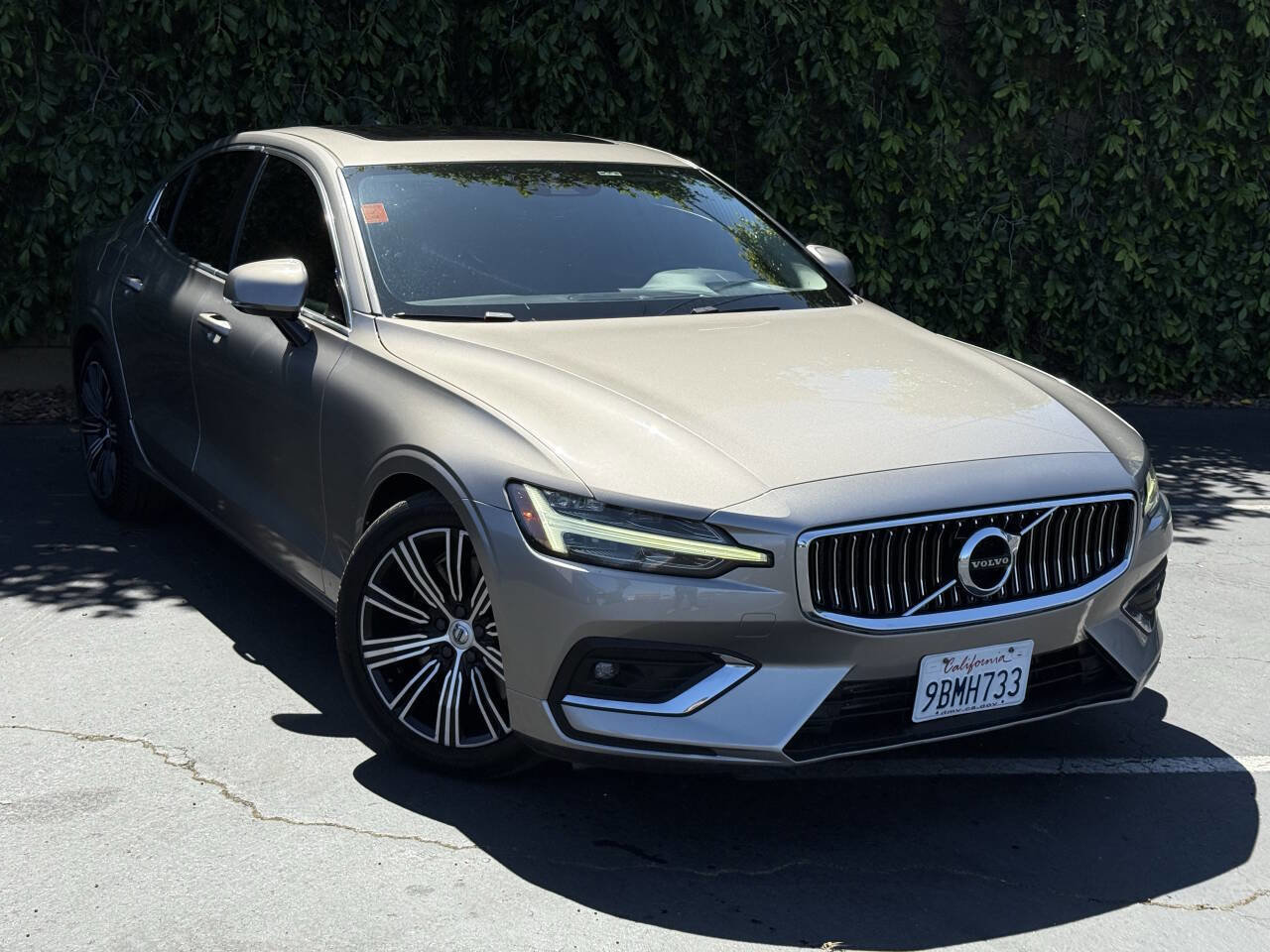 Used 2019 Volvo S60 T6 Inscription AWD/4WD image 2