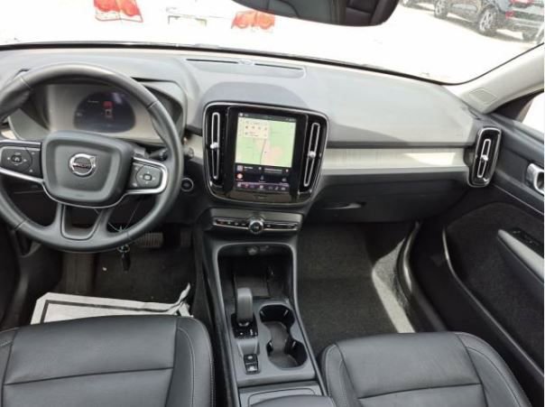 Used 2025 Volvo XC40 B5 Core AWD/4WD image 8