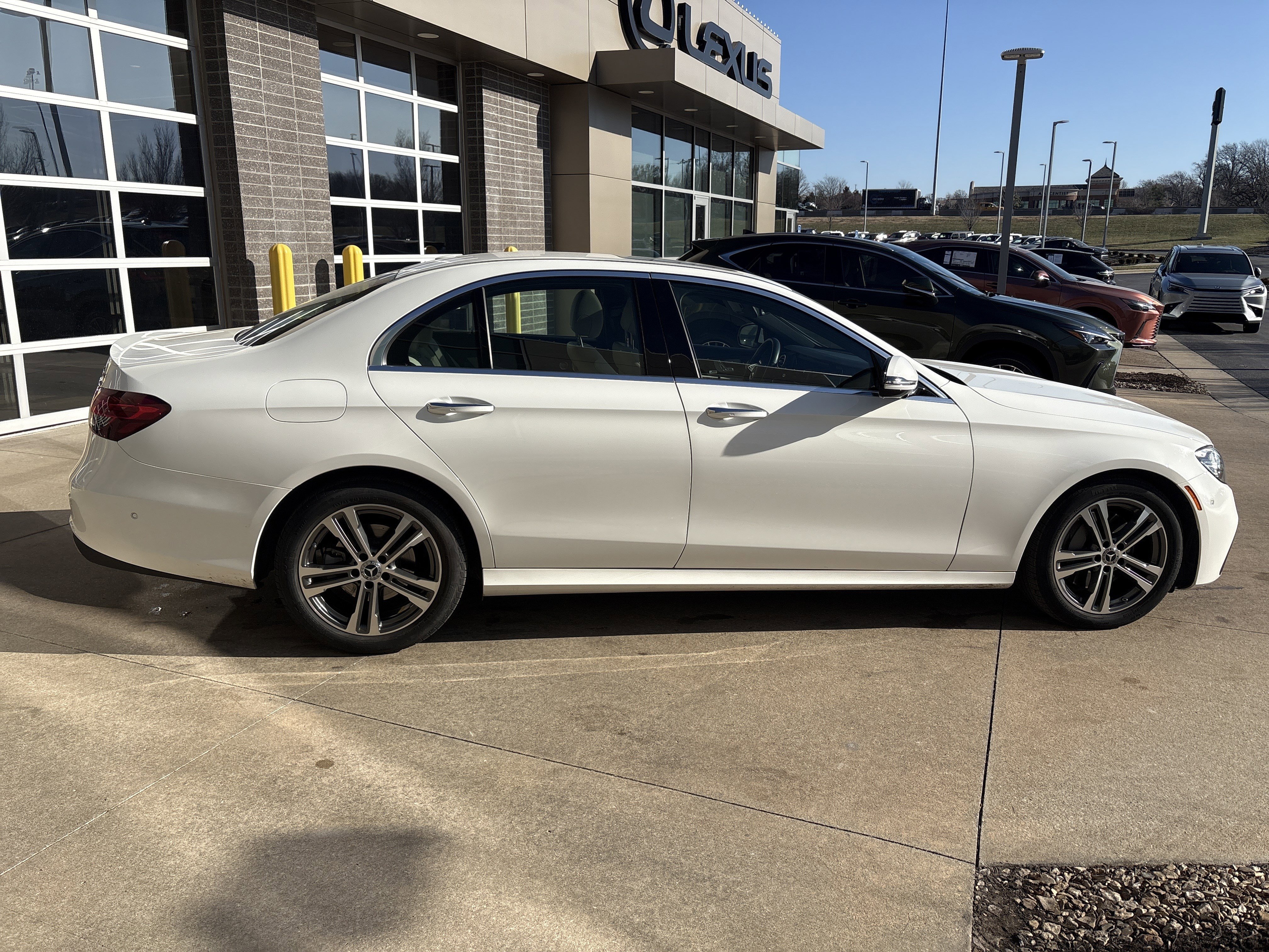 Used 2023 Mercedes-Benz E 350 4MATIC Sedan image 11
