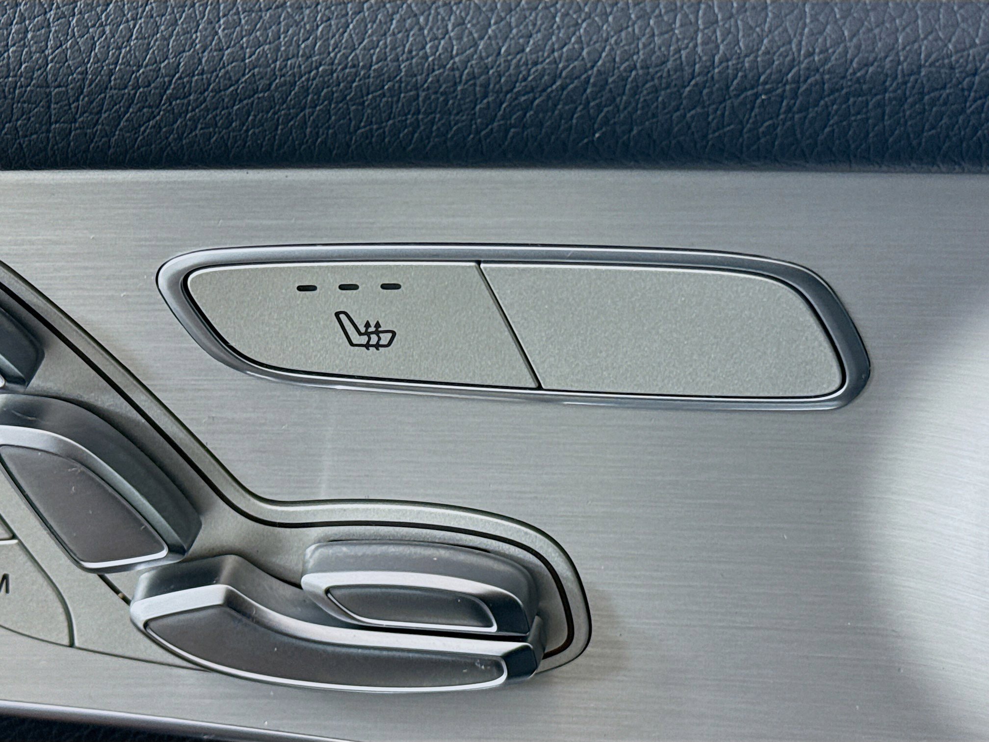 Used 2019 Mercedes-Benz GLC 300 4MATIC Coupe image 23