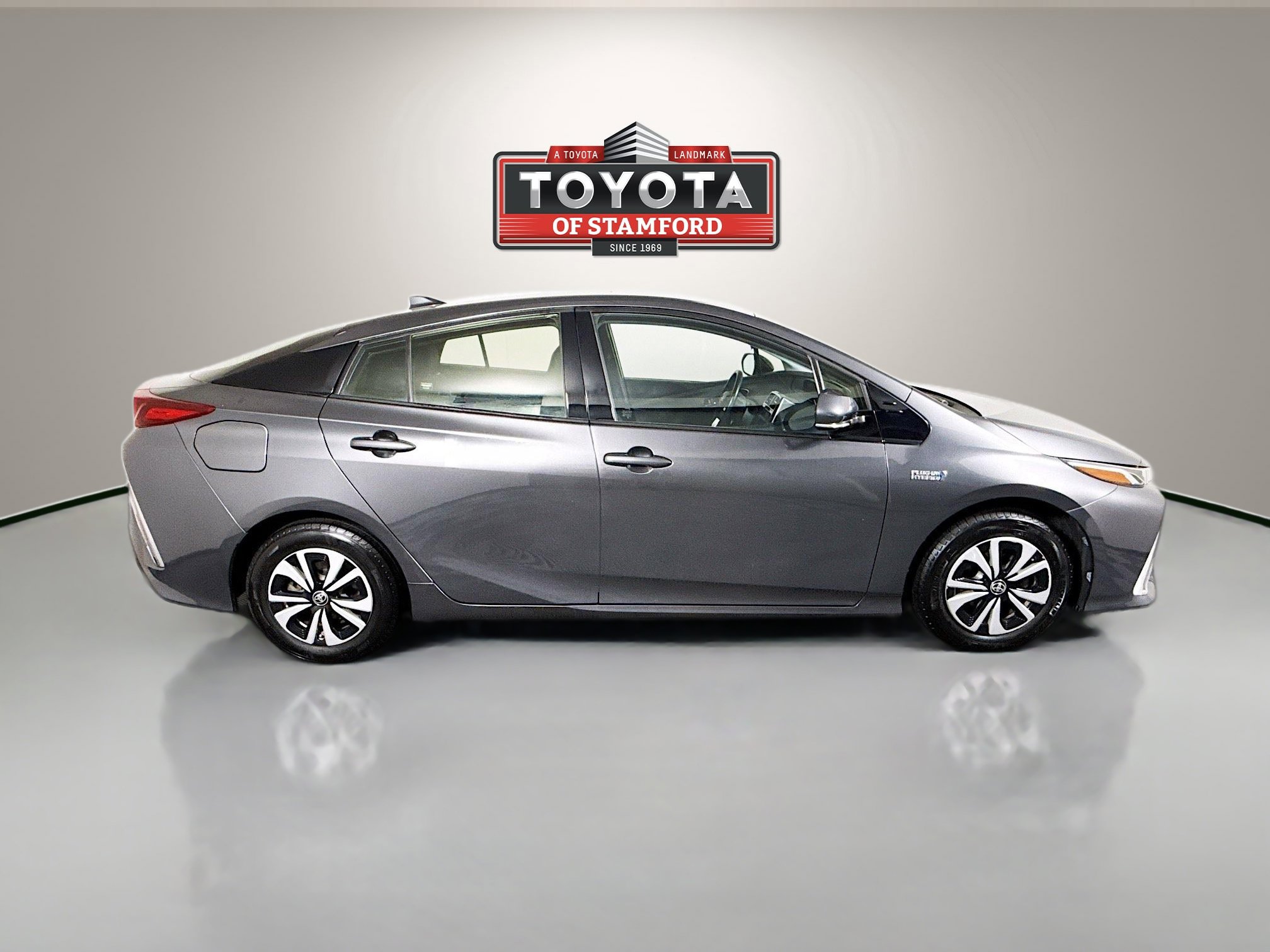 Certified 2017 Toyota Prius Prime Plus FWD image 8