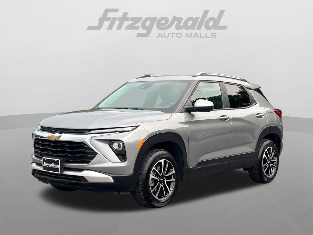 Used 2026 Chevrolet TrailBlazer LT AWD/4WD image 2