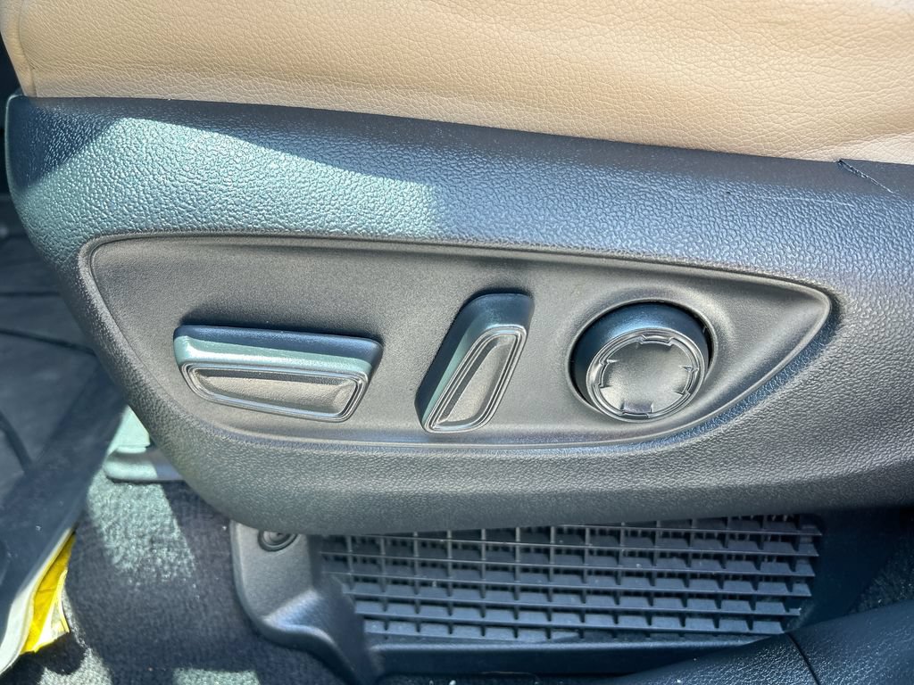 Certified 2021 Toyota Sienna XLE FWD image 12