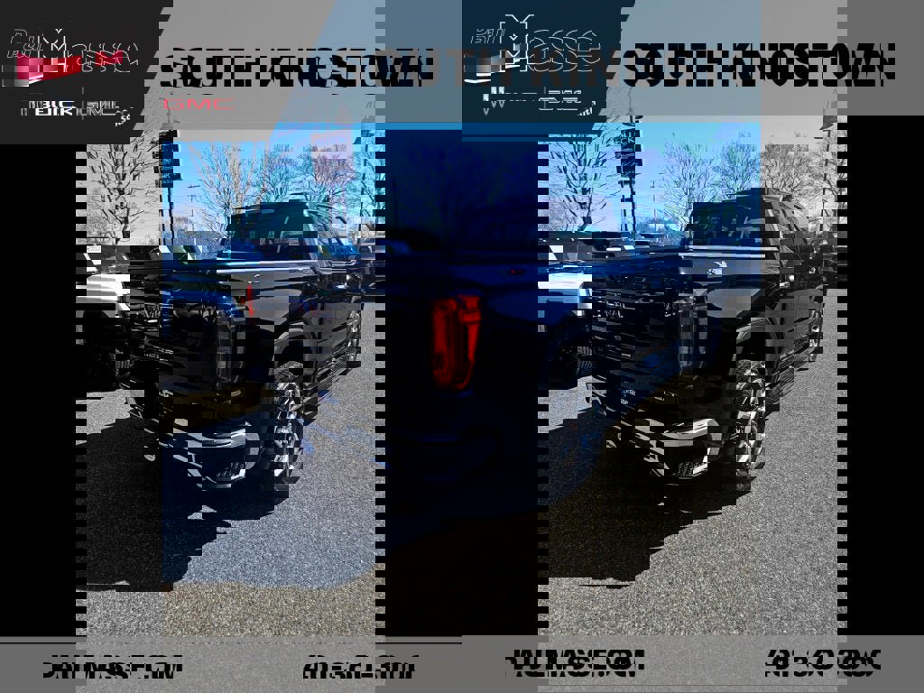 Used 2024 GMC Sierra 1500 SLT w/ SLT Premium Package image 7