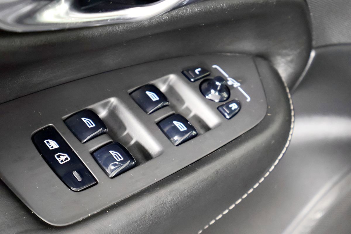 Used 2019 Volvo XC90 T8 Inscription w/ Advanced Package AWD/4WD image 17