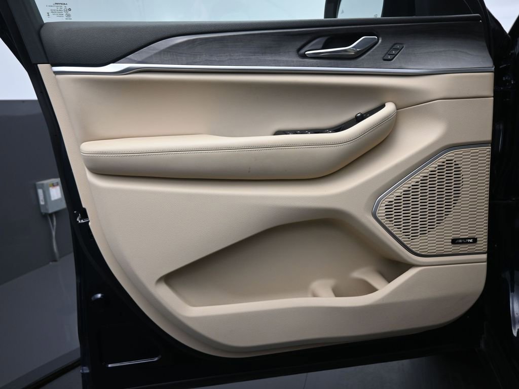 Used 2024 Jeep Grand Cherokee L Limited w/ Trailer Tow Package image 12