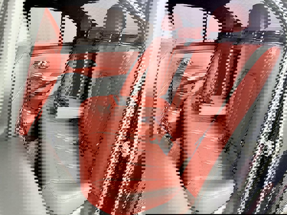 Used 2022 BMW 330e w/ M Sport Package image 37