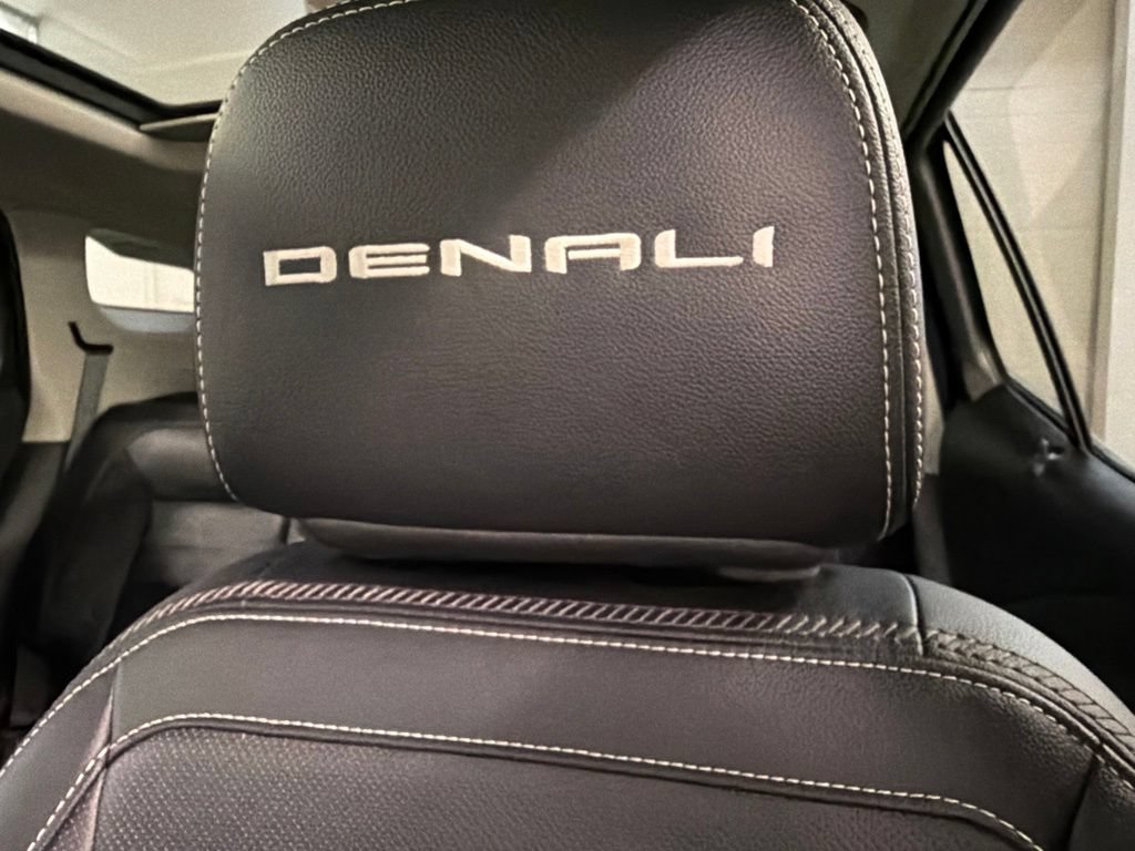 Used 2022 GMC Terrain Denali w/ LPO, Floor Liner Package AWD/4WD image 27