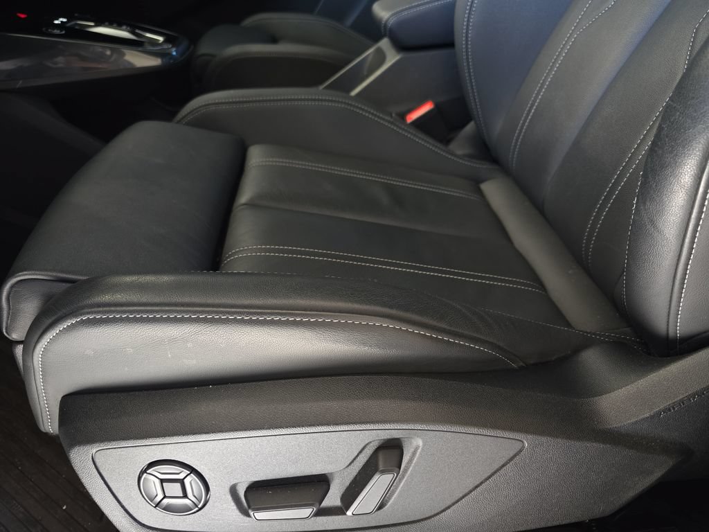Used 2023 Audi Q4 e-tron Premium Plus AWD/4WD image 30