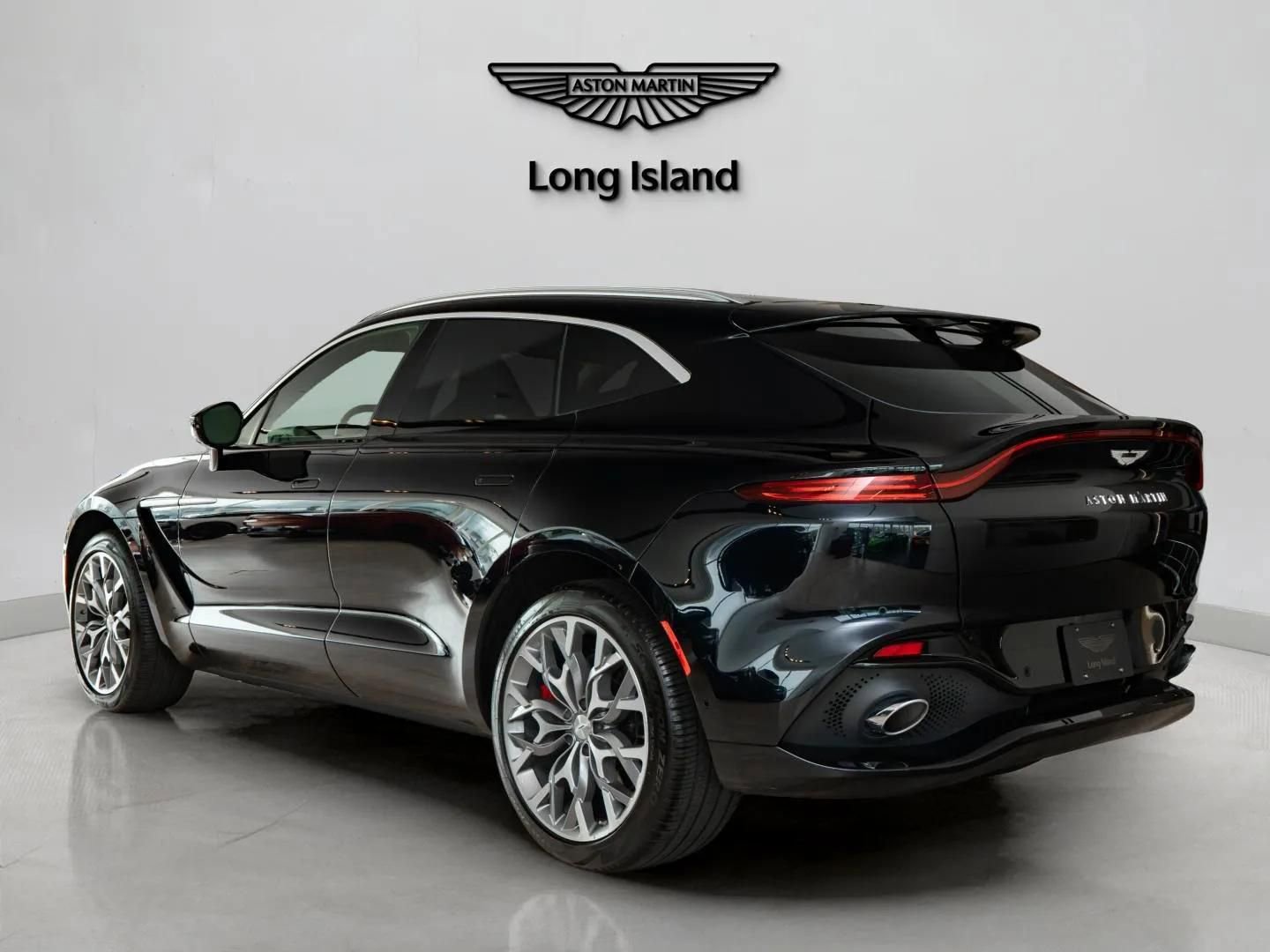 Used 2023 Aston Martin DBX AWD/4WD image 6
