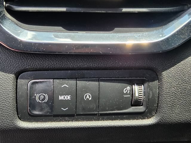 Used 2025 GMC Acadia Denali FWD image 9