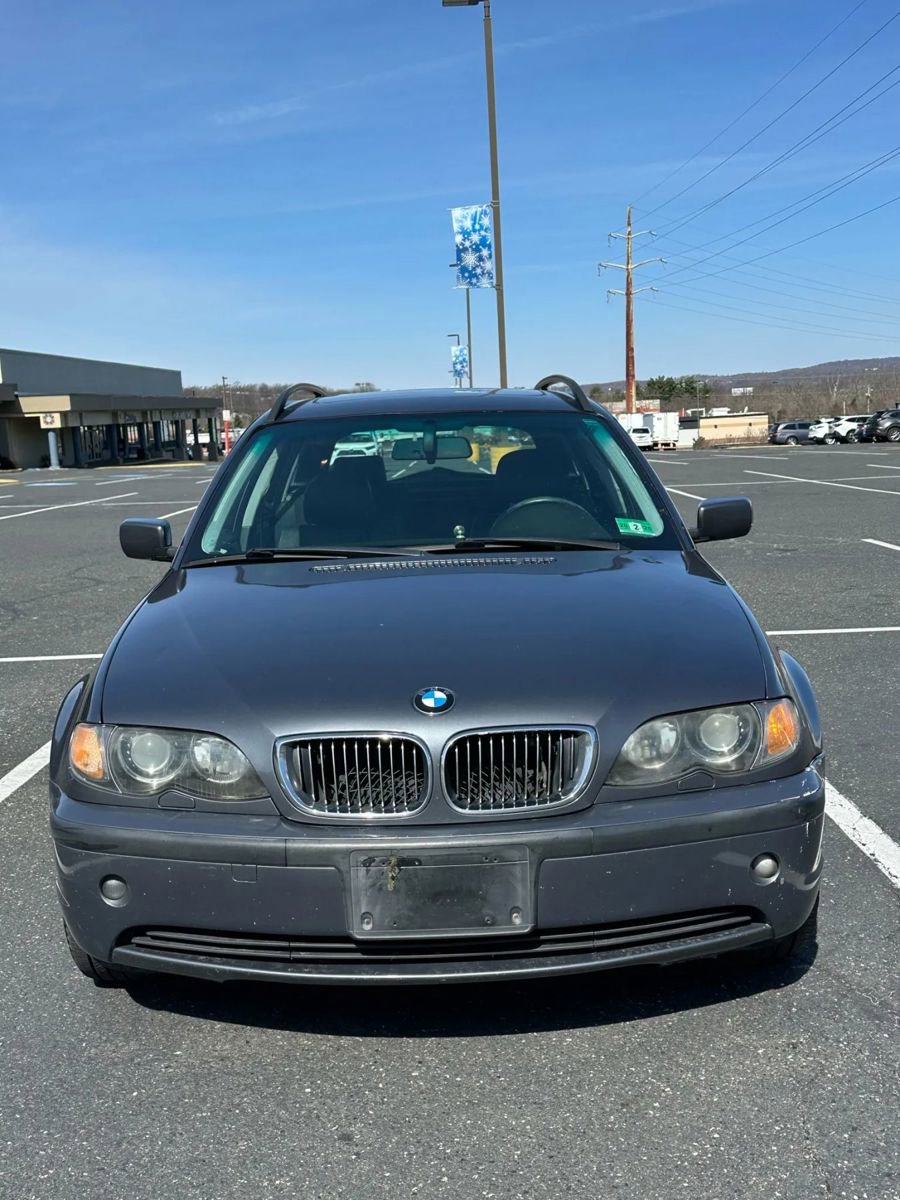 Used 2002 BMW 325xi Wagon image 5
