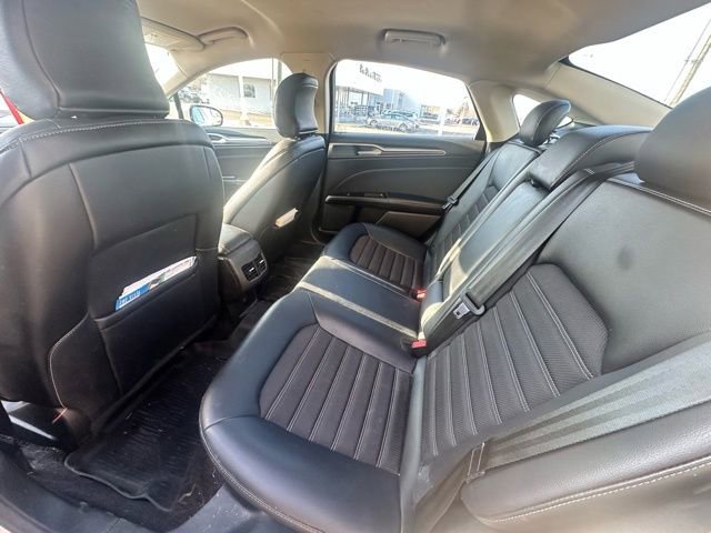 Used 2017 Ford Fusion SE w/ Equipment Group 201A image 11