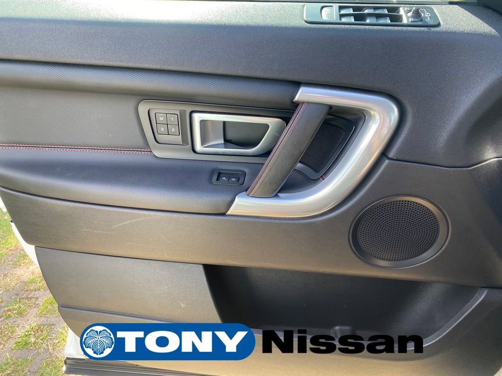 Used 2019 Land Rover Discovery Sport HSE image 12