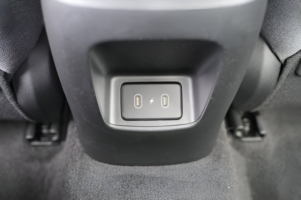 Certified 2026 Hyundai Elantra Limited FWD image 17