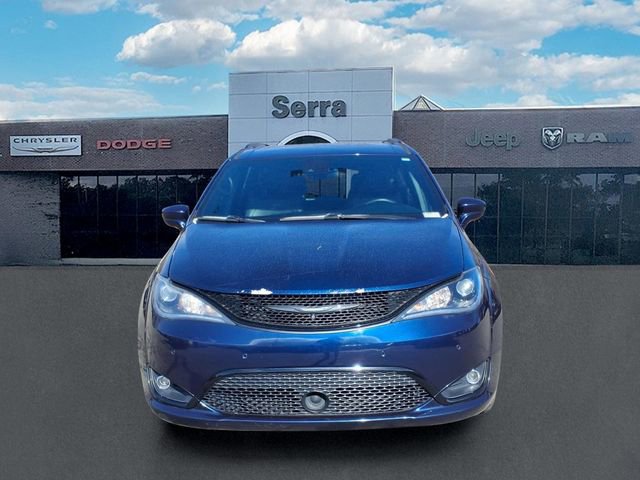 Used 2019 Chrysler Pacifica Touring-L Plus w/ Advanced Safetytec Group FWD image 2