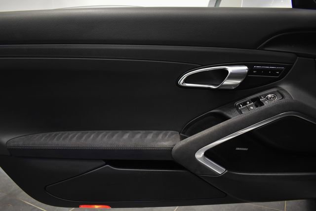 Used 2015 Porsche 911 Carrera 4 GTS AWD/4WD image 21