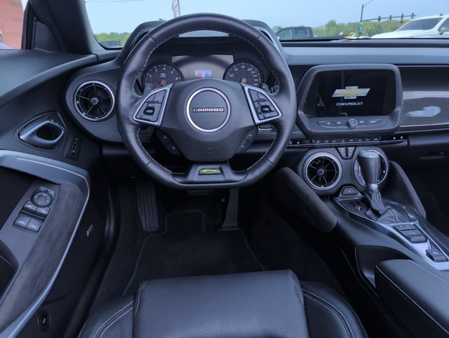 Used 2023 Chevrolet Camaro SS RWD image 2