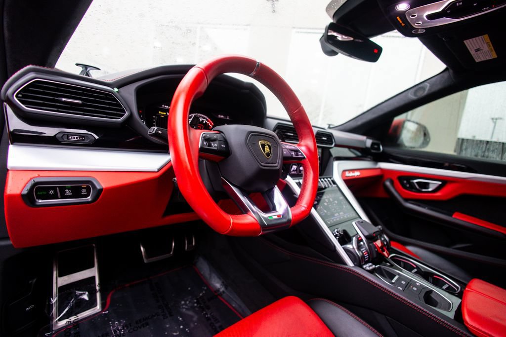 Used 2019 Lamborghini Urus AWD/4WD image 21