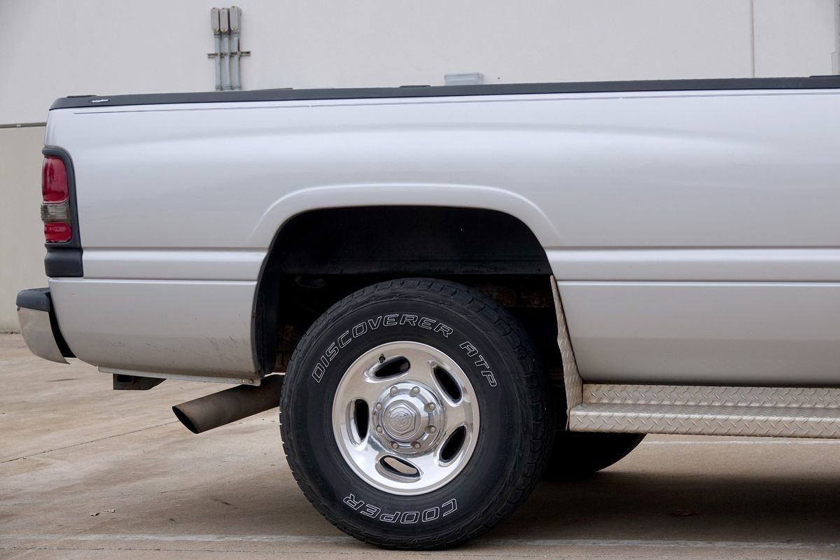 Used 2002 Dodge Ram 2500 Truck SLT image 27