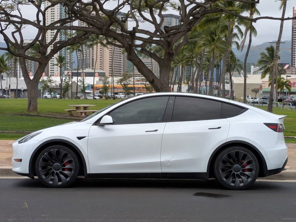 Used 2022 Tesla Model Y Performance image 2