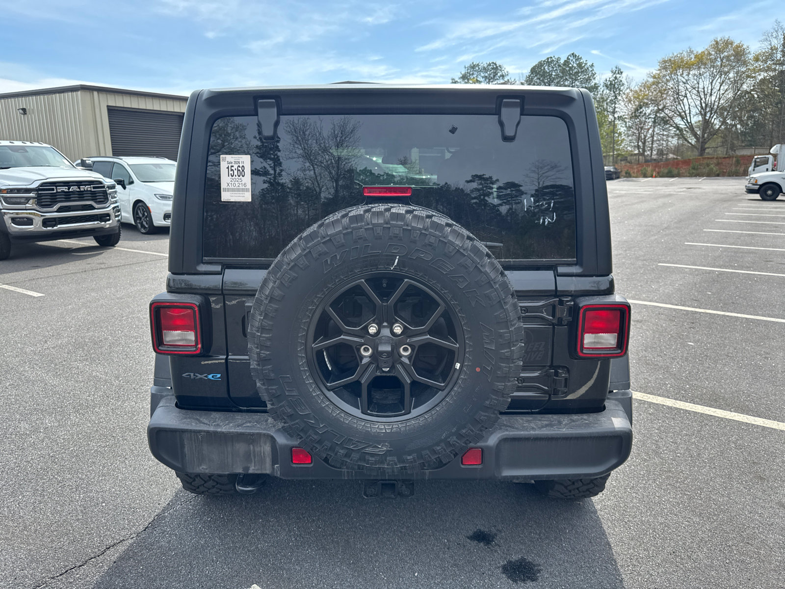 Used 2025 Jeep Wrangler Willys image 6