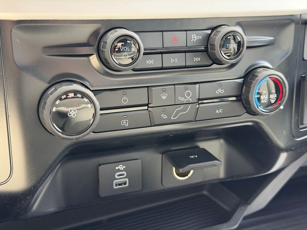 New 2026 Ford F550 4x4 Crew Cab image 31
