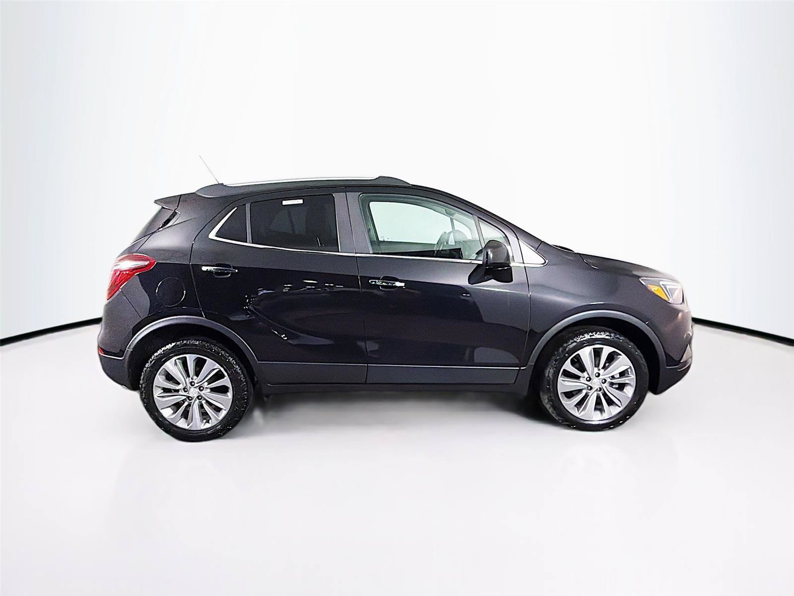 Used 2020 Buick Encore Preferred AWD/4WD image 12