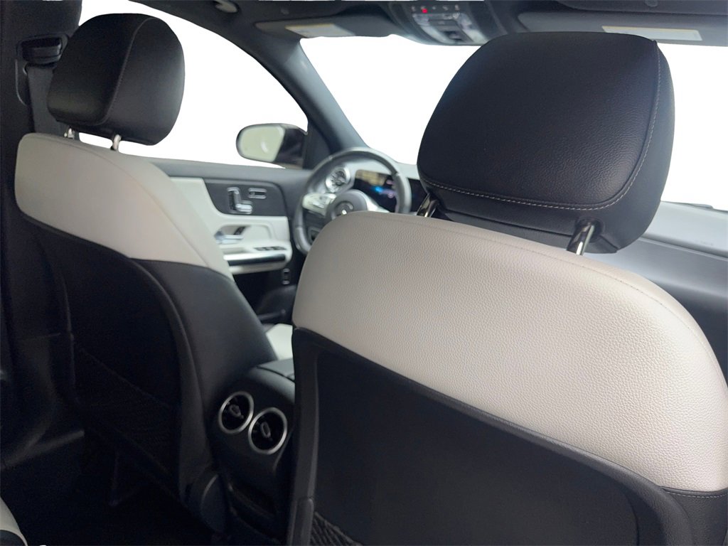 Used 2022 Mercedes-Benz GLA 35 AMG 4MATIC image 40