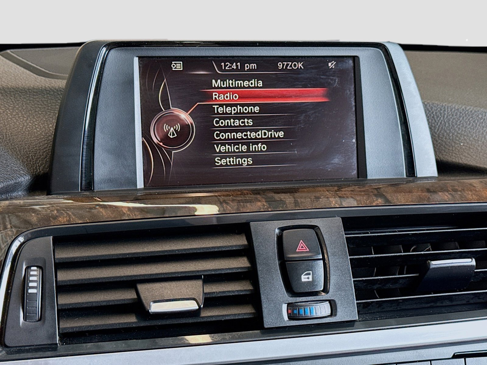 Used 2015 BMW 328i xDrive Wagon image 9