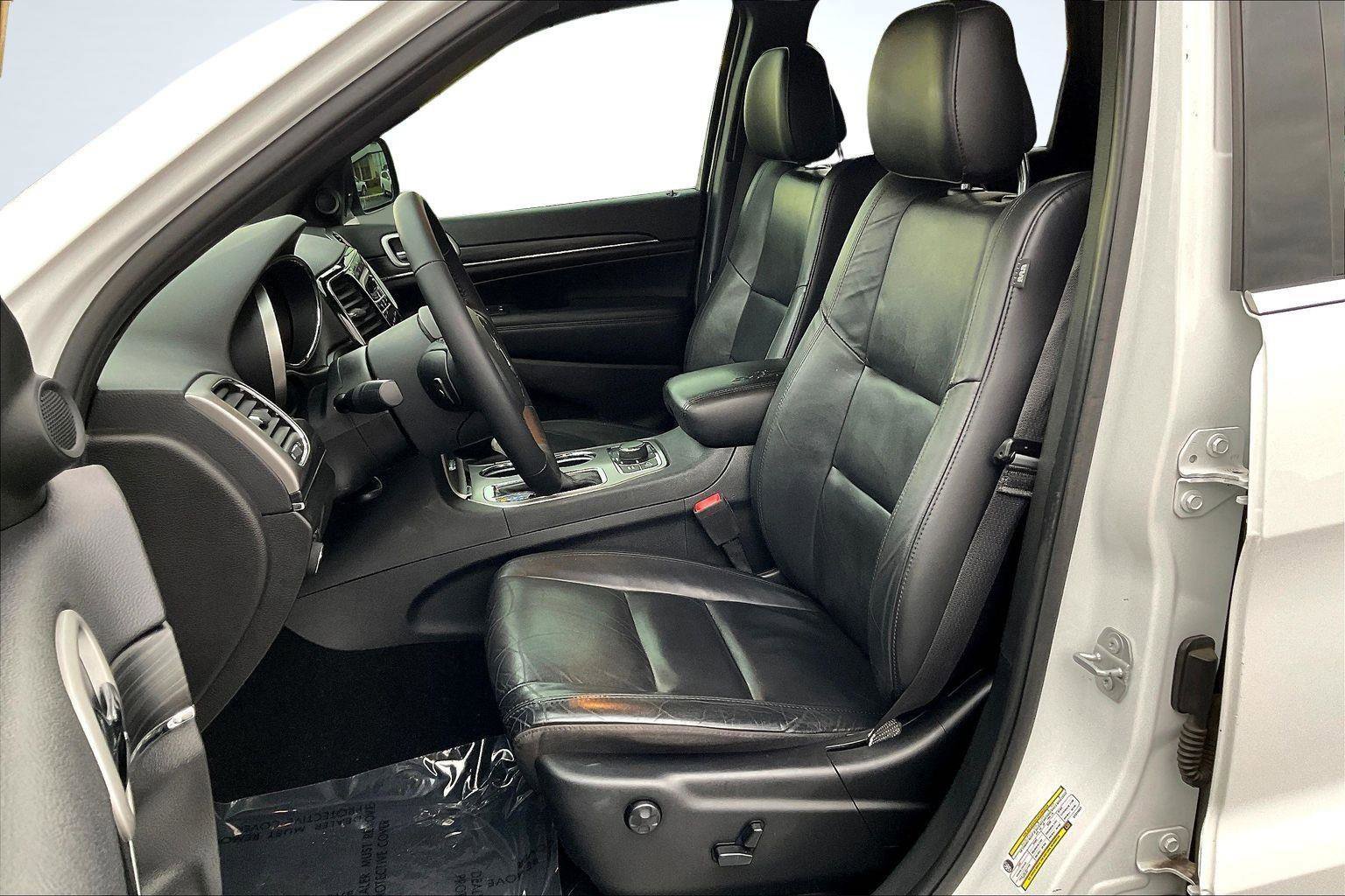 Used 2020 Jeep Grand Cherokee Limited image 25