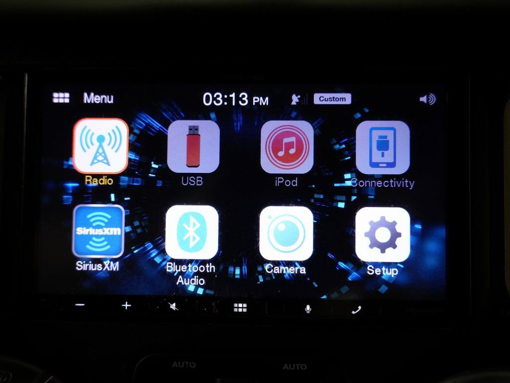 Used 2015 Jeep Wrangler Unlimited Sahara w/ Connectivity Group image 20