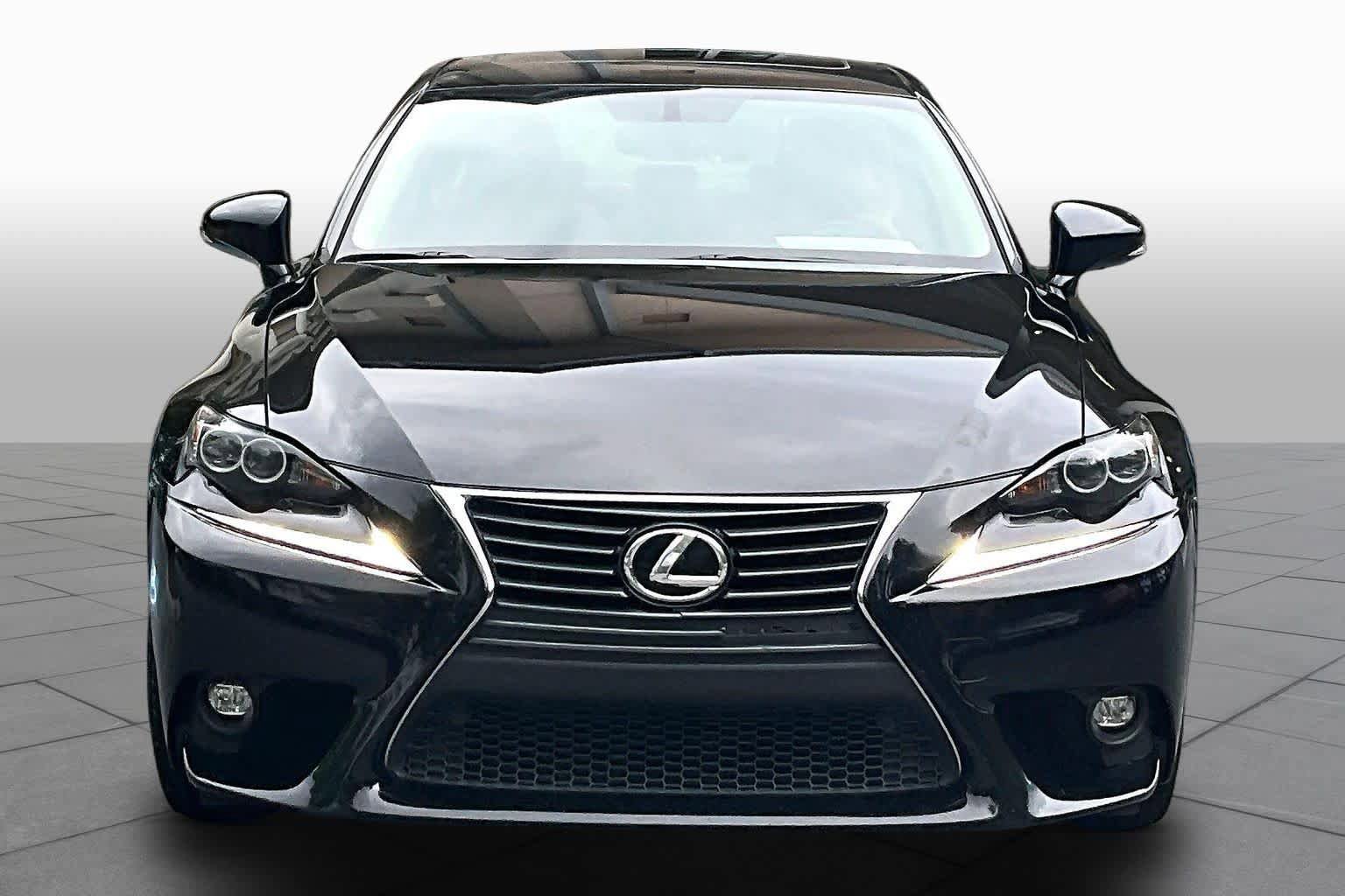 Used 2015 Lexus IS 350 w/ Navigation System Package RWD image 4