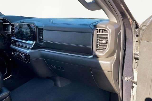 Used 2023 Chevrolet Silverado 1500 LT image 18