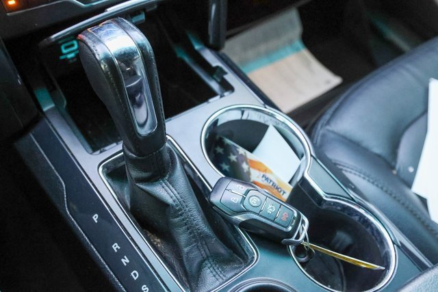 Used 2016 Ford Explorer XLT w/ Equipment Group 202A image 17