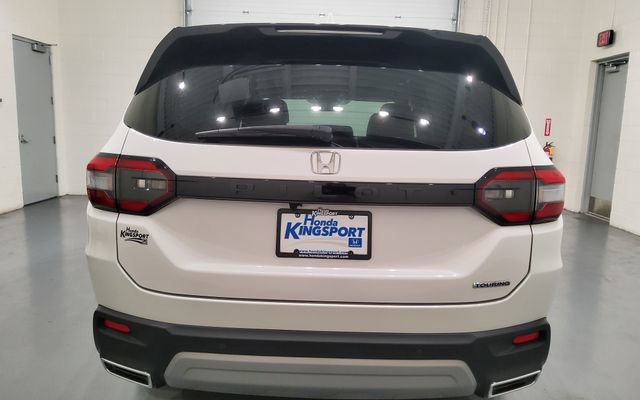 Certified 2025 Honda Pilot Touring image 7