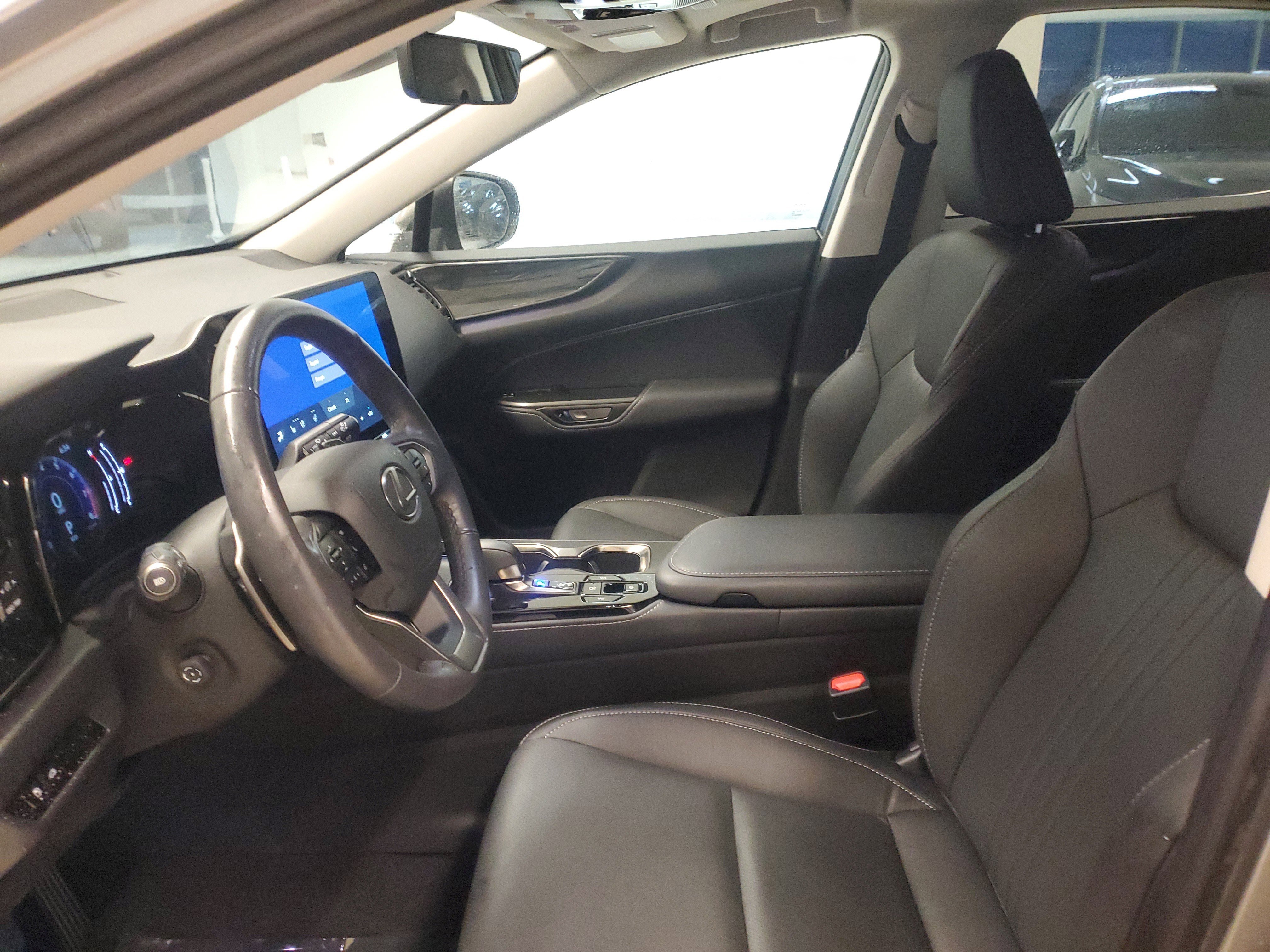 Certified 2025 Lexus NX 250 FWD w/ Premium Package image 20