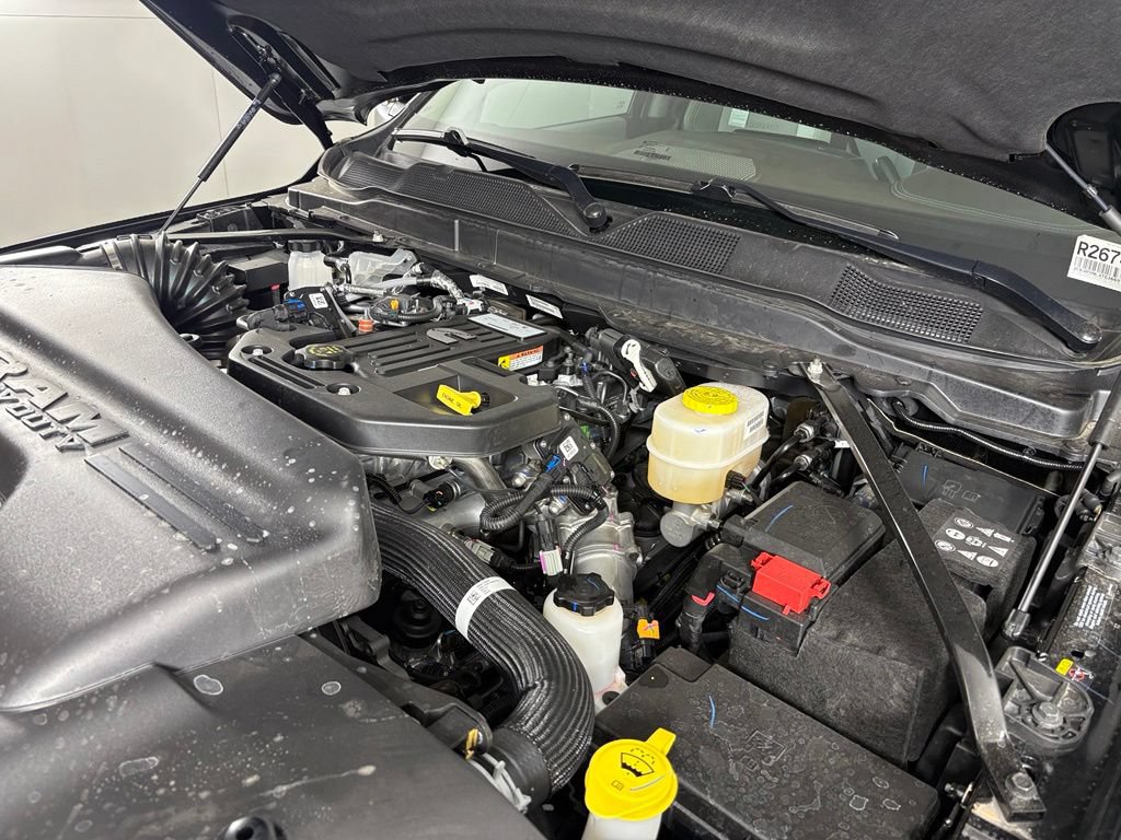 New 2026 RAM 2500 Laramie AWD/4WD image 43