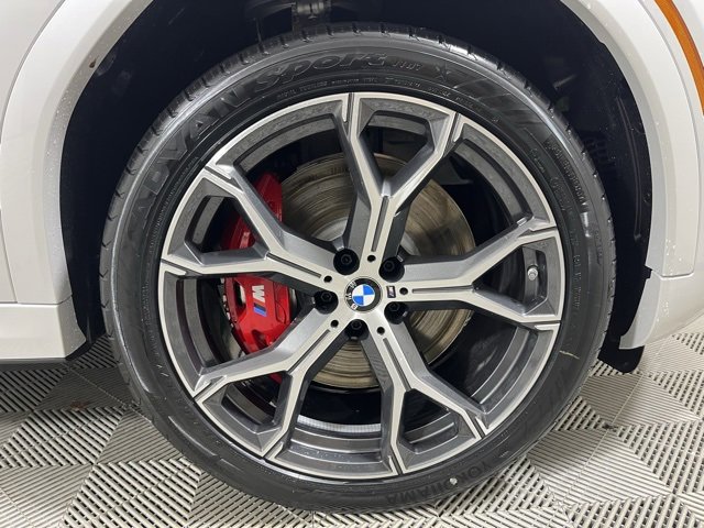 New 2026 BMW X6 M60i w/ Executive Package image 24